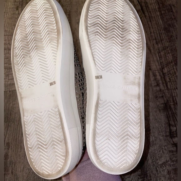 Vince Camuto Kindra Studded Slip On Sneakers size 8 leather platform edgy comfy - Picture 9 of 9